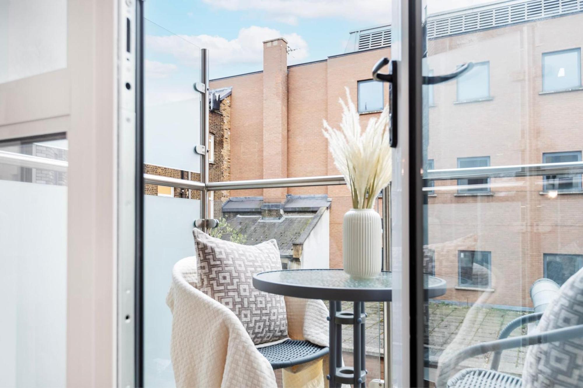 Fitzrovia With Balcony - Cityapartmentstay London Kültér fotó
