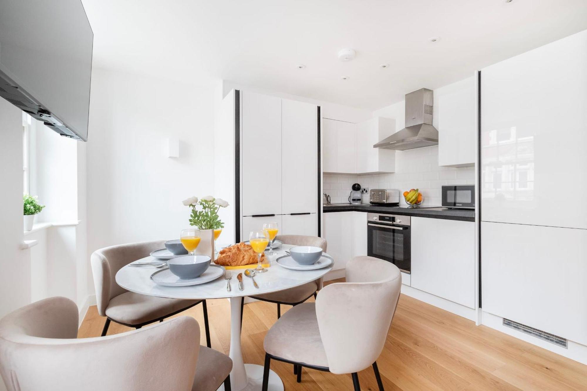 Fitzrovia With Balcony - Cityapartmentstay London Kültér fotó
